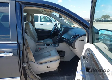 2013 Chrysler Town & Country Touring-L из США, поврежденный, VIN 2C4RC1CGXDR714758